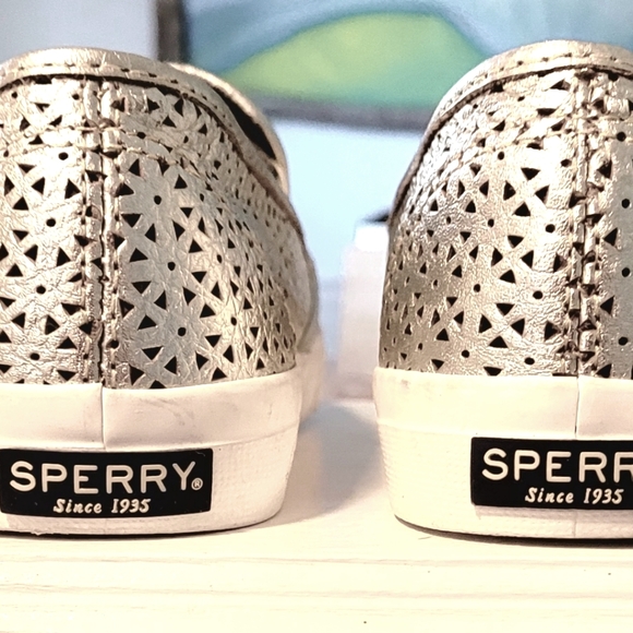 SPERRY Women's Opsider Memory Foam Shoes 8.5M Silver Slip Ons - Picture 3 of 3